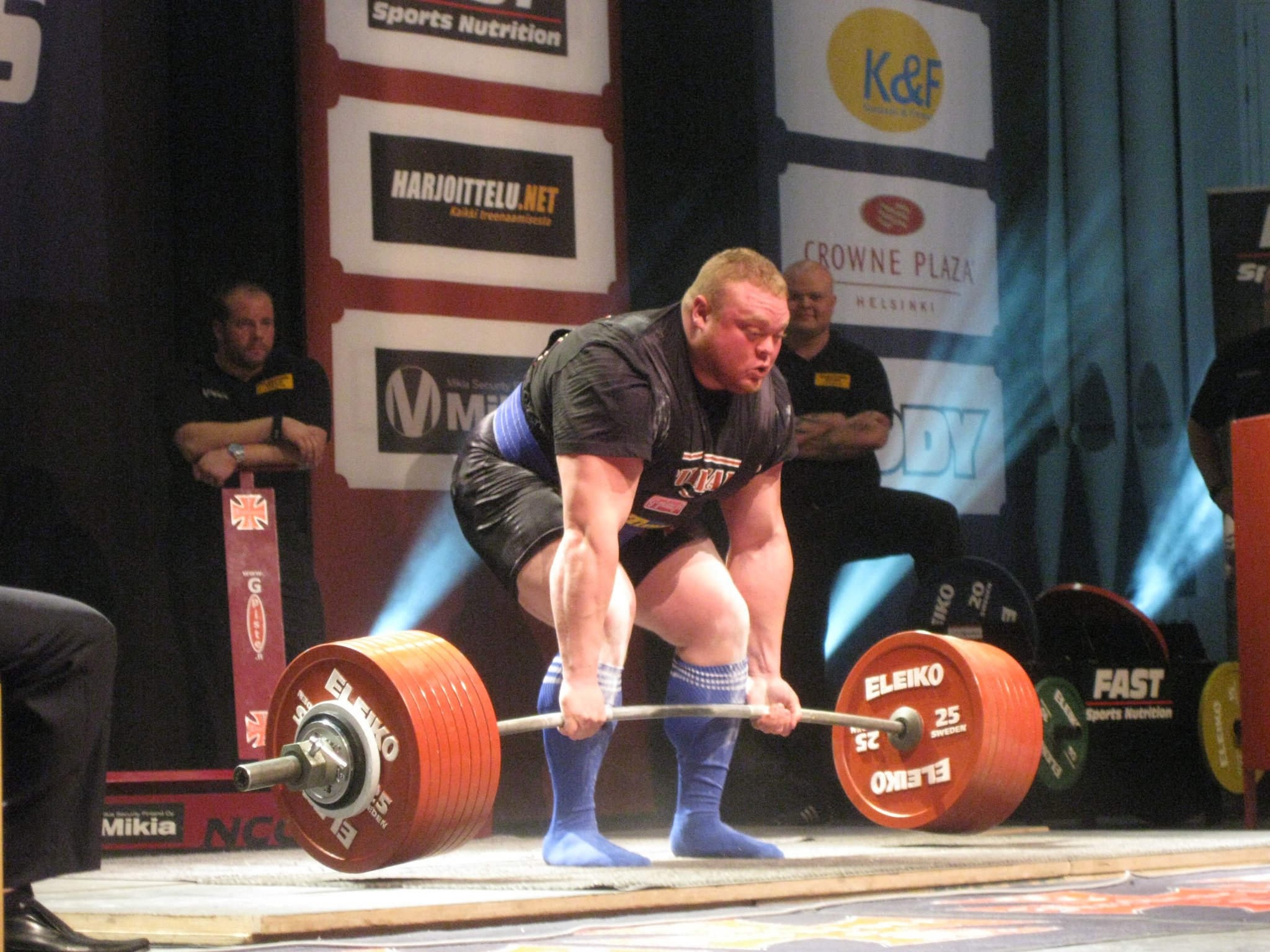 The world record deadlift of 1015 pounds, done by Benedikt Magnusson, was performed raw and is possibly the greatest strength feat of all time.