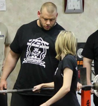 As you can see, there's a slight size discrepancy between Ashley and Thom.